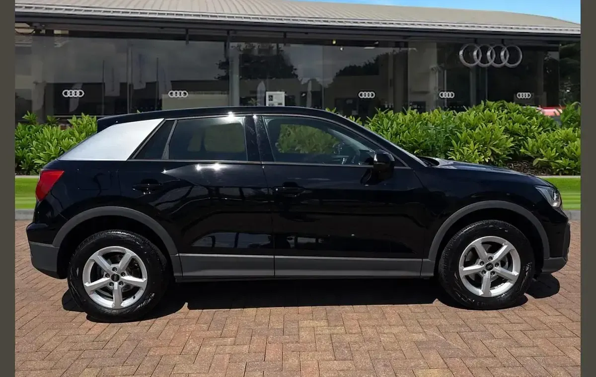 Used Audi Q2 Comfort 110 HP (80 kW) 2023 Black SUV