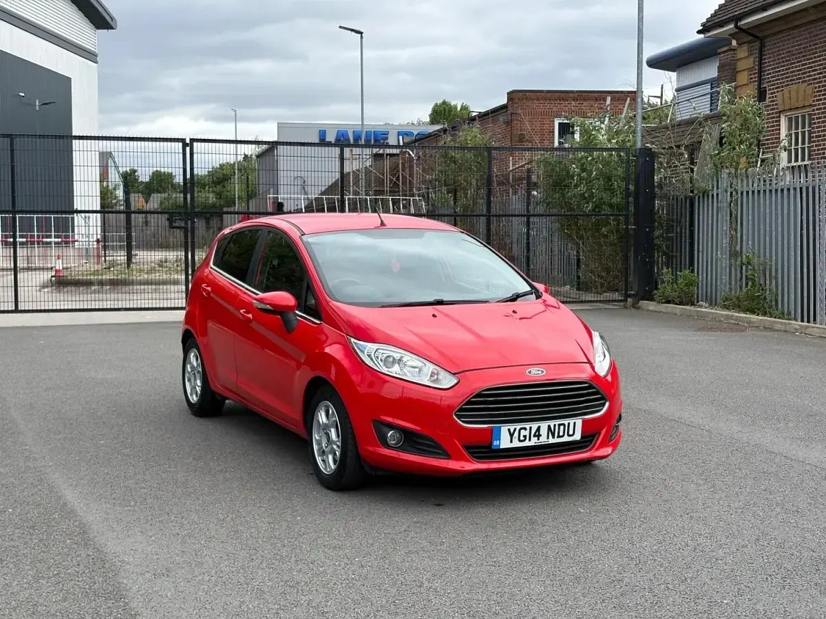 Used Ford Fiesta Zetec 2014 Red Hatchback