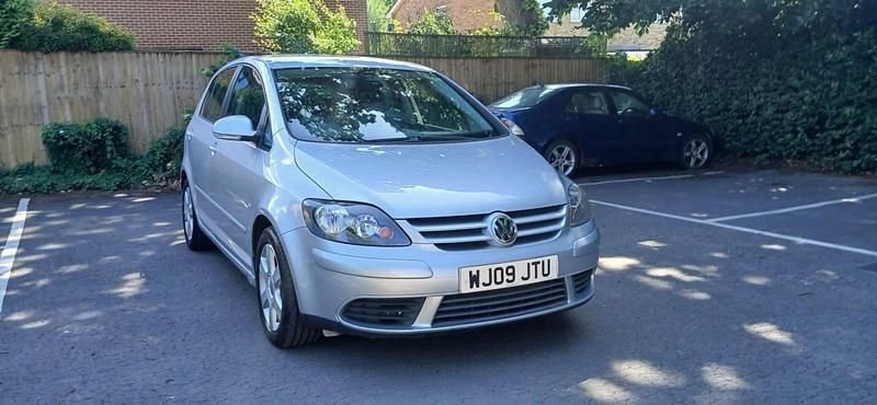 Silver Used 2009 VW Golf Plus Cross SE MPV | £1,895 (Fair price) - Image 1/4