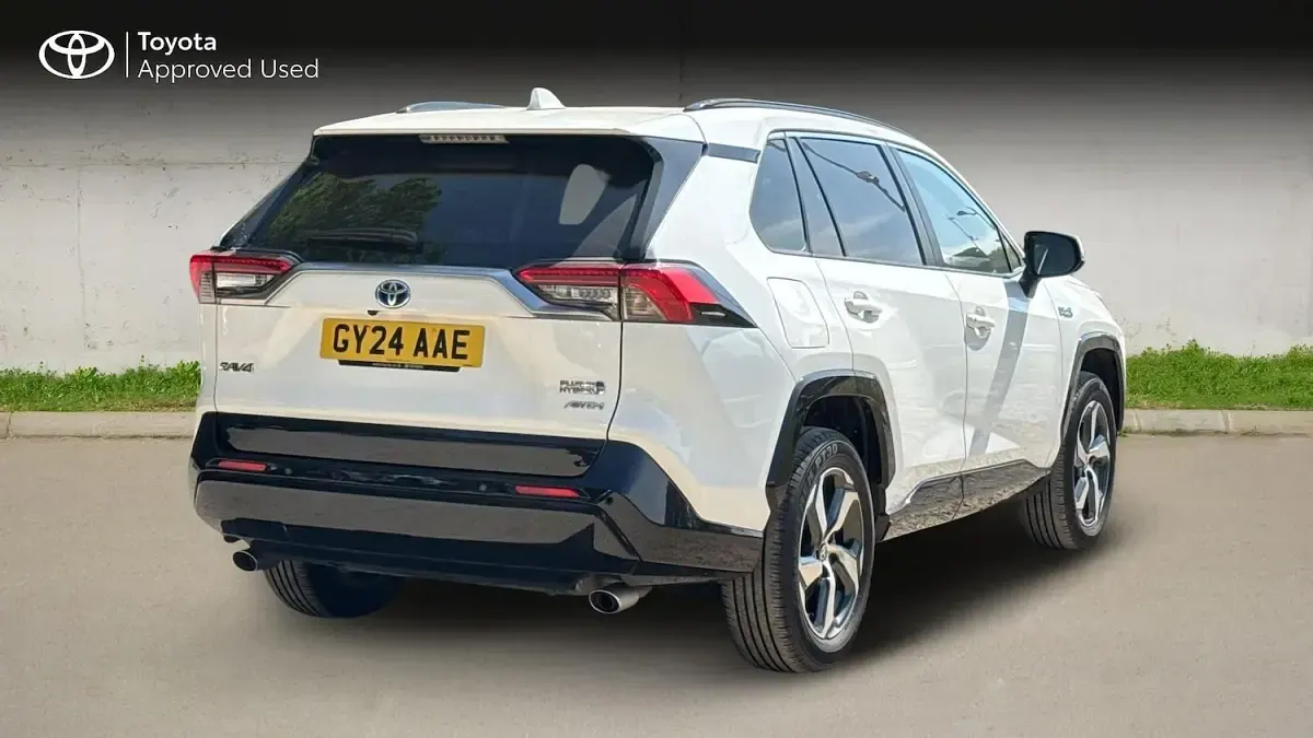 Used Toyota RAV4 Design 2024 White SUV
