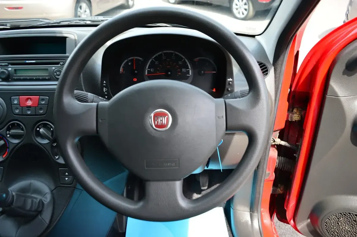 Used Fiat Panda Active 69 HP (50 kW) 2011 Red Hatchback