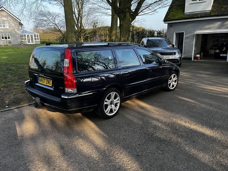 Used Volvo V70 SE 2007 Blue Estate