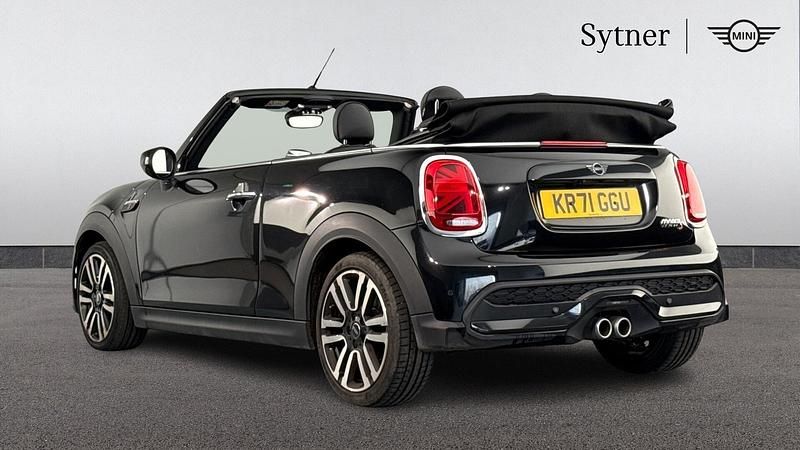 Used Mini Cooper S Exclusive 176 HP (129 kW) 2022 Black Hatchback