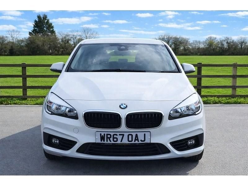 Used BMW 218 Sport Line 2017 White Hatchback