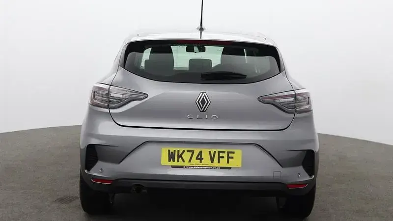 Used Renault Clio V Evolution 90 HP (66 kW) 2024 Grey Hatchback