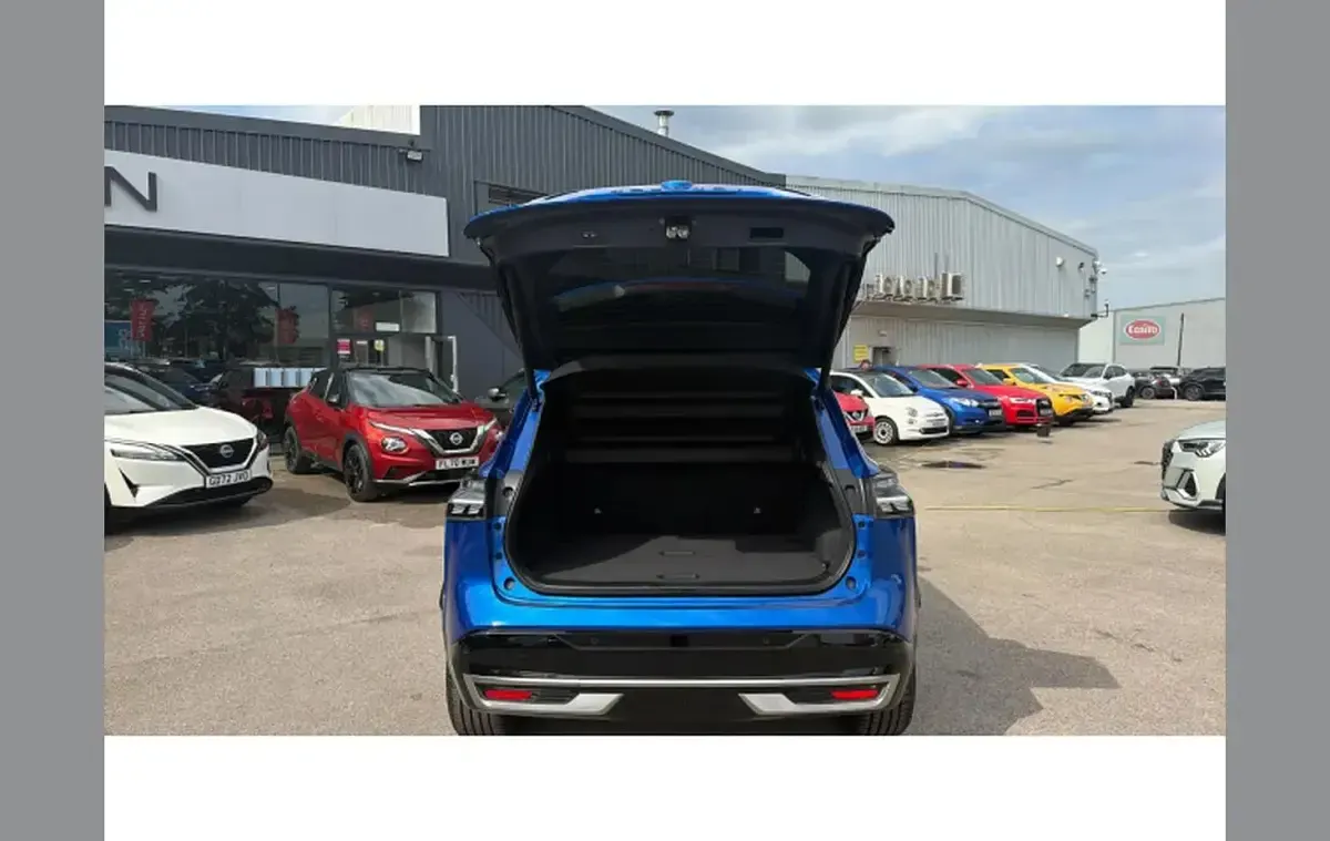 Used Nissan Qashqai Tekna 138 HP (101 kW) 2025 Blue SUV