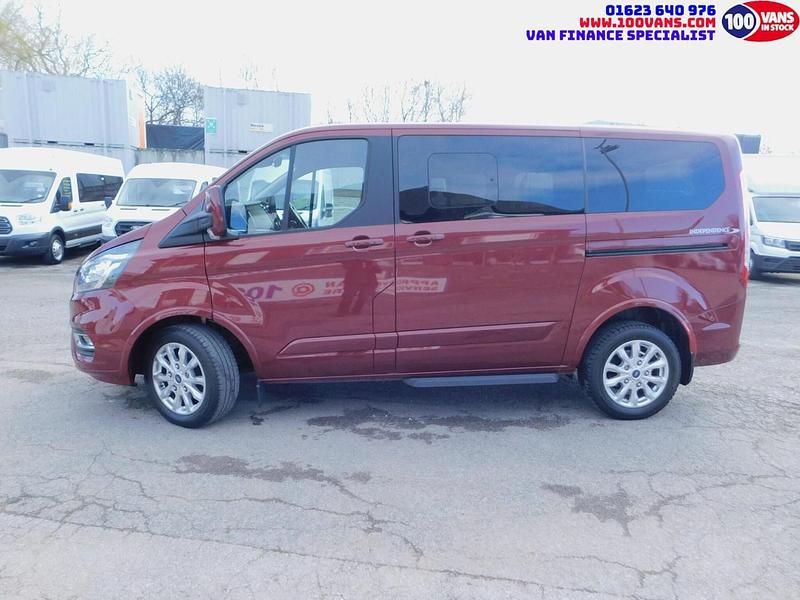 Used Ford Tourneo Titanium 130 HP (95 kW) 2022 Red MPV
