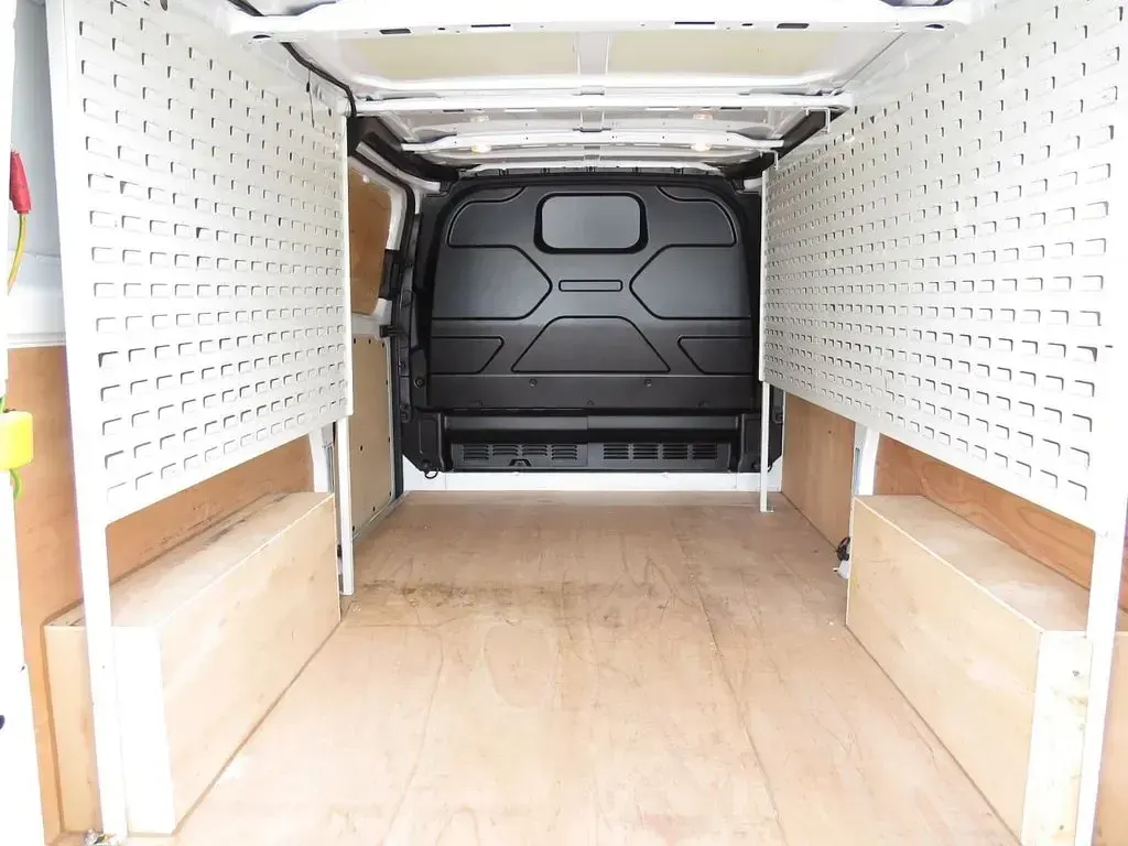 Used Ford Transit Custom 105 HP (77 kW) 2022 White Van