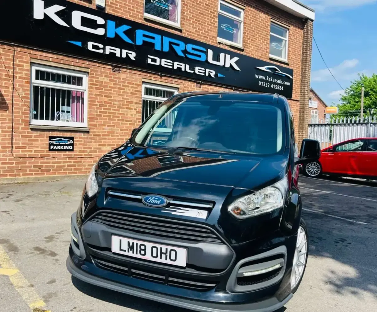 Second-hand Ford Transit Connect Limited 118 CP (86 kW) 2018 Negru Monovolum