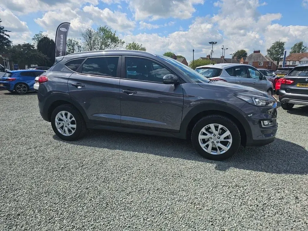 Gebraucht Hyundai Tucson SE 132 PS (97 kW) 2020 Grau SUV