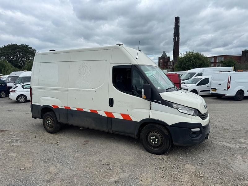 White Used 2019 Iveco Daily Van | £4,999 - Image 1/4