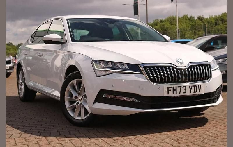 Used Skoda Superb SE Technology 147 HP (108 kW) 2024 Moon white metallic Hatchback