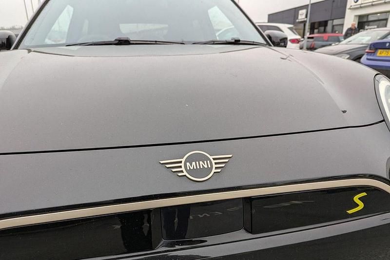 Used Mini Cooper SE Hatch 158 kW (215 HP) 2024 Black Hatchback