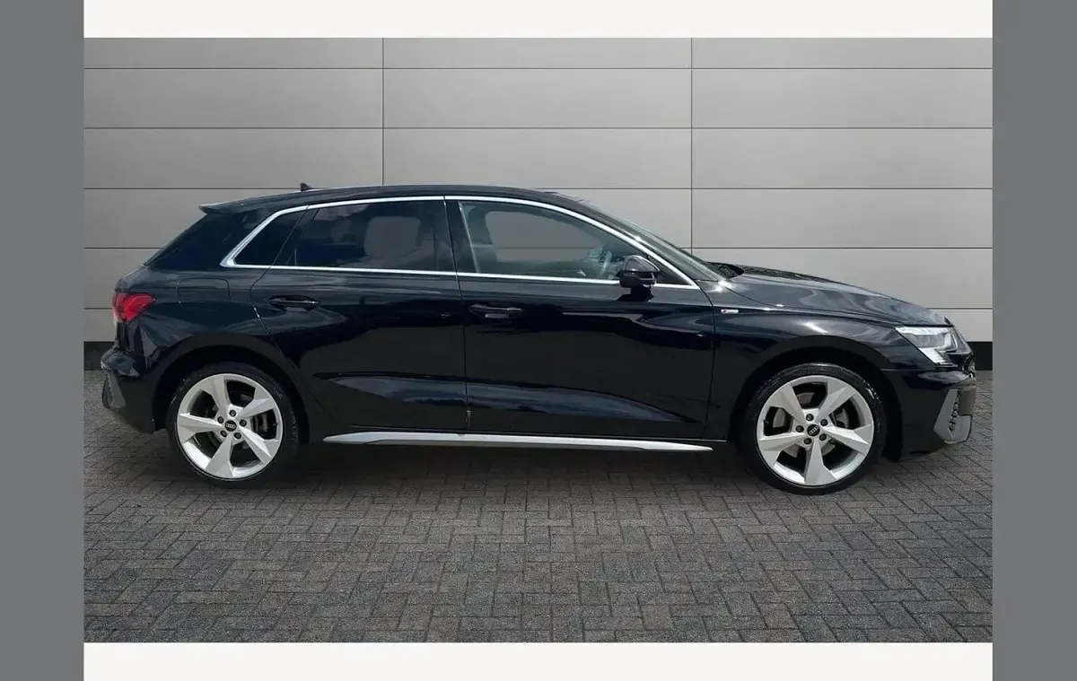 Used Audi A3 e-tron S-Line 204 HP (150 kW) 2021 Black Hatchback