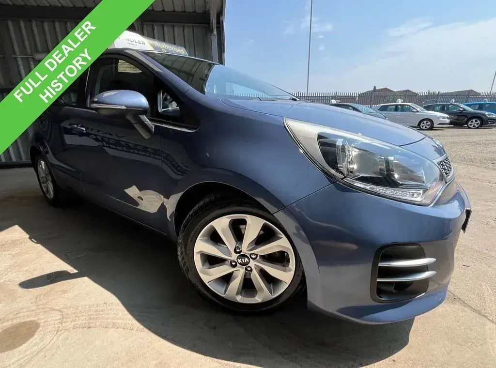 Used Kia Rio 89 HP (65 kW) 2015 Blue Hatchback