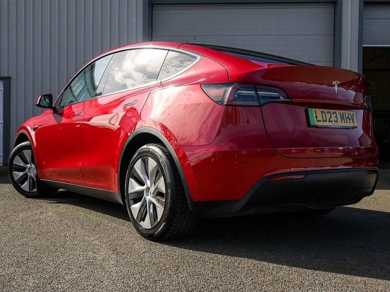 Used Tesla Model Y RWD 254 kW (346 HP) 2023 Red SUV
