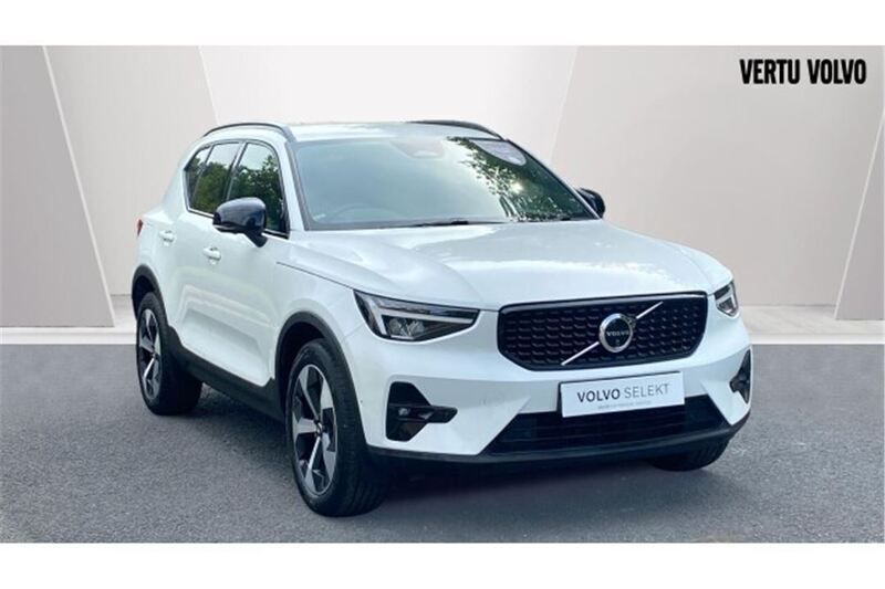 White Used 2024 Volvo XC40 Plus SUV | £32,032 (A bit pricey) - Image 1/4