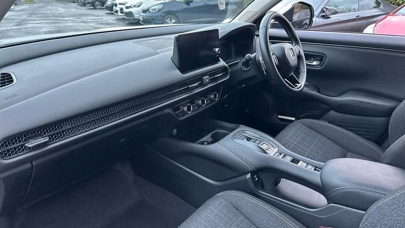 Used Honda ZR-V Elegance 184 HP (135 kW) 2025 White SUV