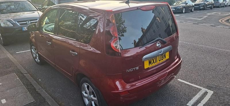 Used Nissan Note Tekna 110 HP (80 kW) 2011 Red Hatchback