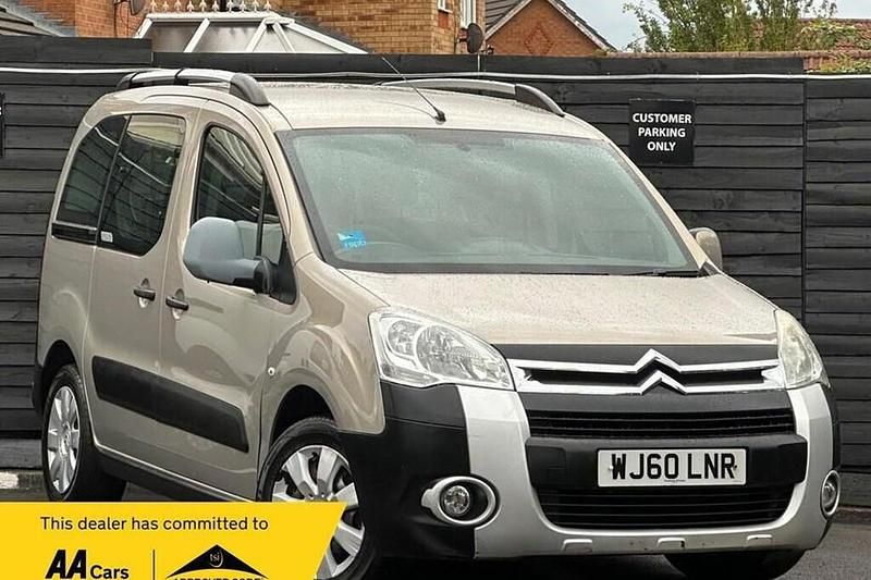 Red Used 2010 Citroën Berlingo XTR MPV | £3,799 (Fair price) - Image 1/1