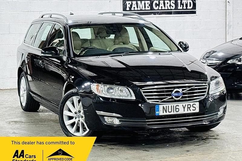 Black Used 2016 Volvo V70 SE Lux Estate | £6,000 (Fair price) - Image 1/1