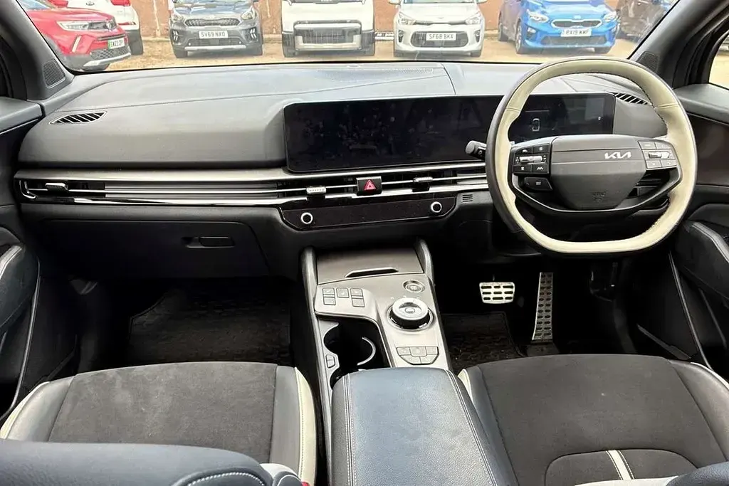 Used Kia Sportage GT-Line 147 HP (108 kW) 2025 Black SUV