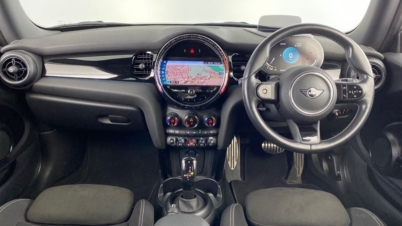 Used Mini Cooper Hatch 134 HP (98 kW) 2021 Blue Hatchback