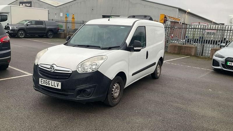 Second-hand Vauxhall Combo 2016 Alb Van