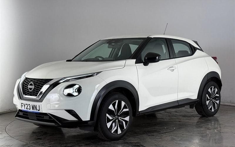 Used Nissan Juke Acenta 114 HP (83 kW) 2023 White SUV