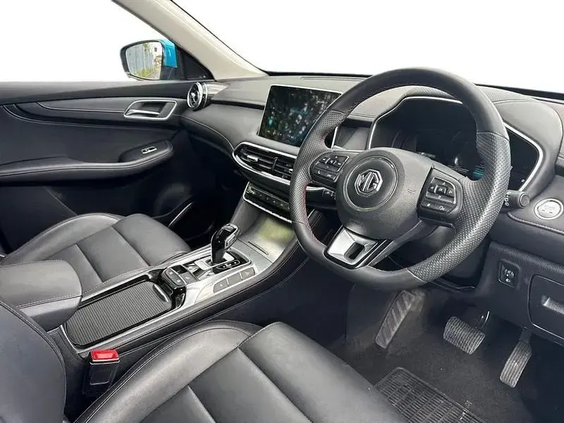 Używany MG HS SE 2024 Niebieski SUV