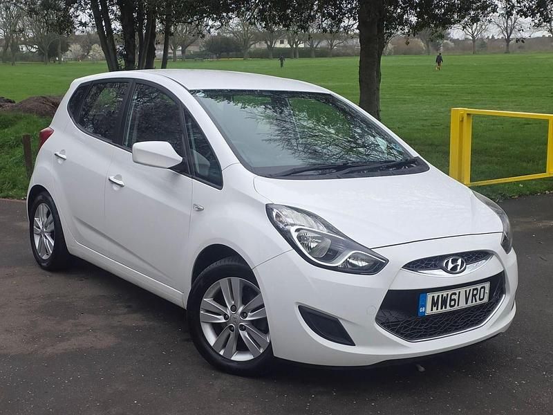 Used Hyundai ix20 Active 125 HP (91 kW) 2012 White Hatchback