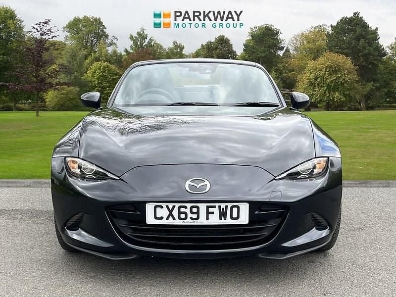 Usado Mazda MX5 Inclusive 184 HP (135 kW) 2019 Preto Cabrios