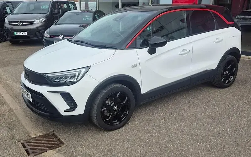 Used Vauxhall Crossland S 131 HP (96 kW) 2023 White SUV