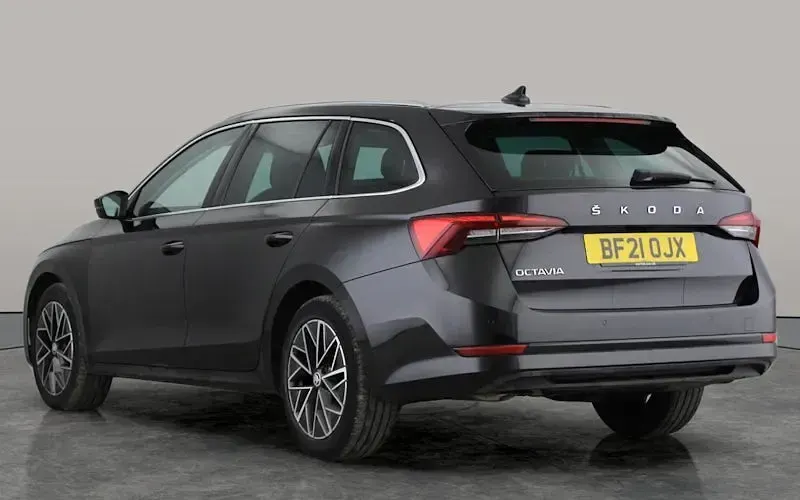 Used Skoda Octavia SE L 116 HP (85 kW) 2021 Black Estate