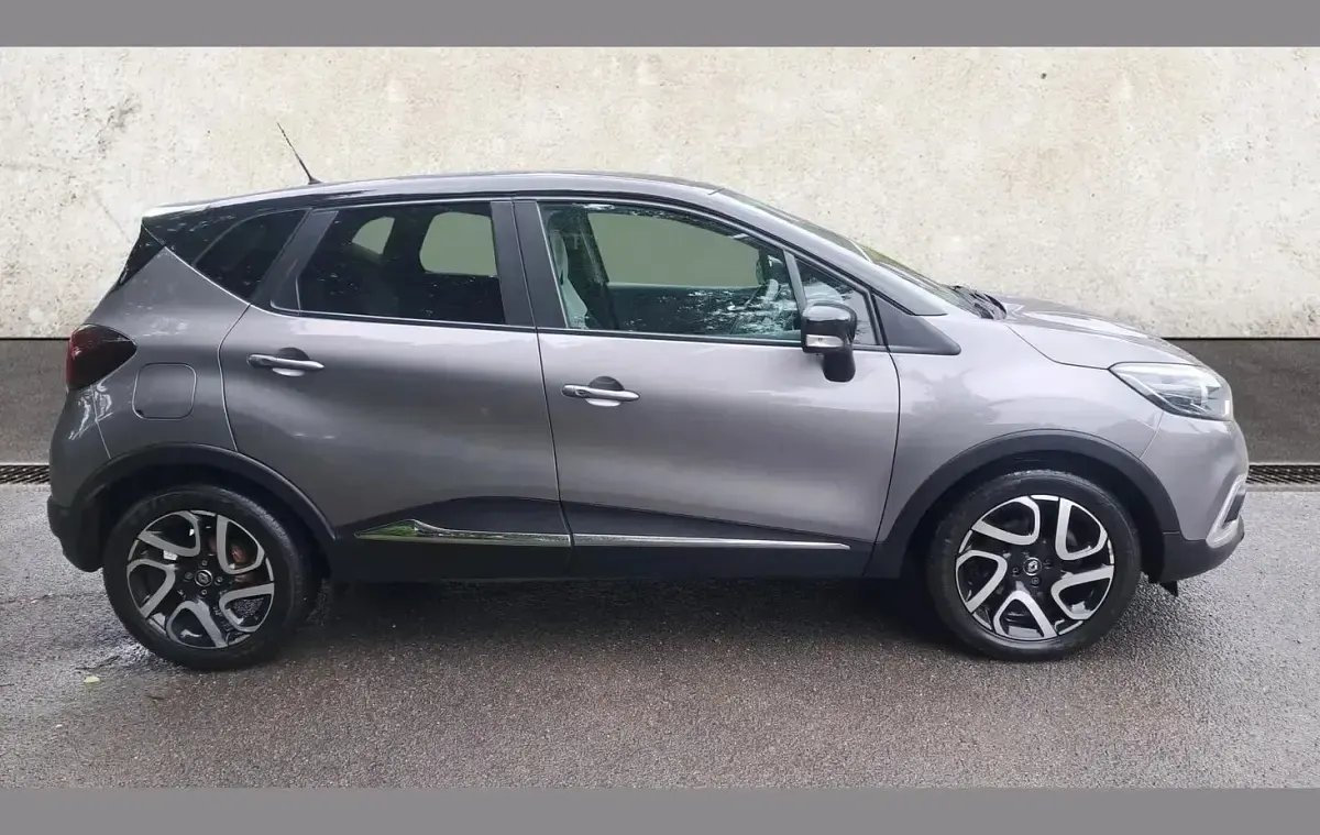 Used Renault Captur Iconic 90 HP (66 kW) 2018 Other SUV