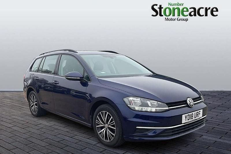 Used VW Golf VII SE 115 HP (84 kW) 2018 Blue Estate
