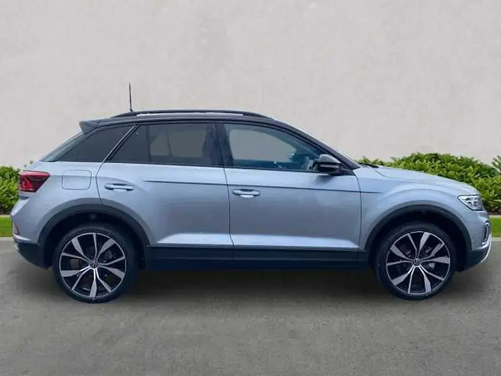 New VW T-Roc Design 115 HP (84 kW) 2026 Silver SUV