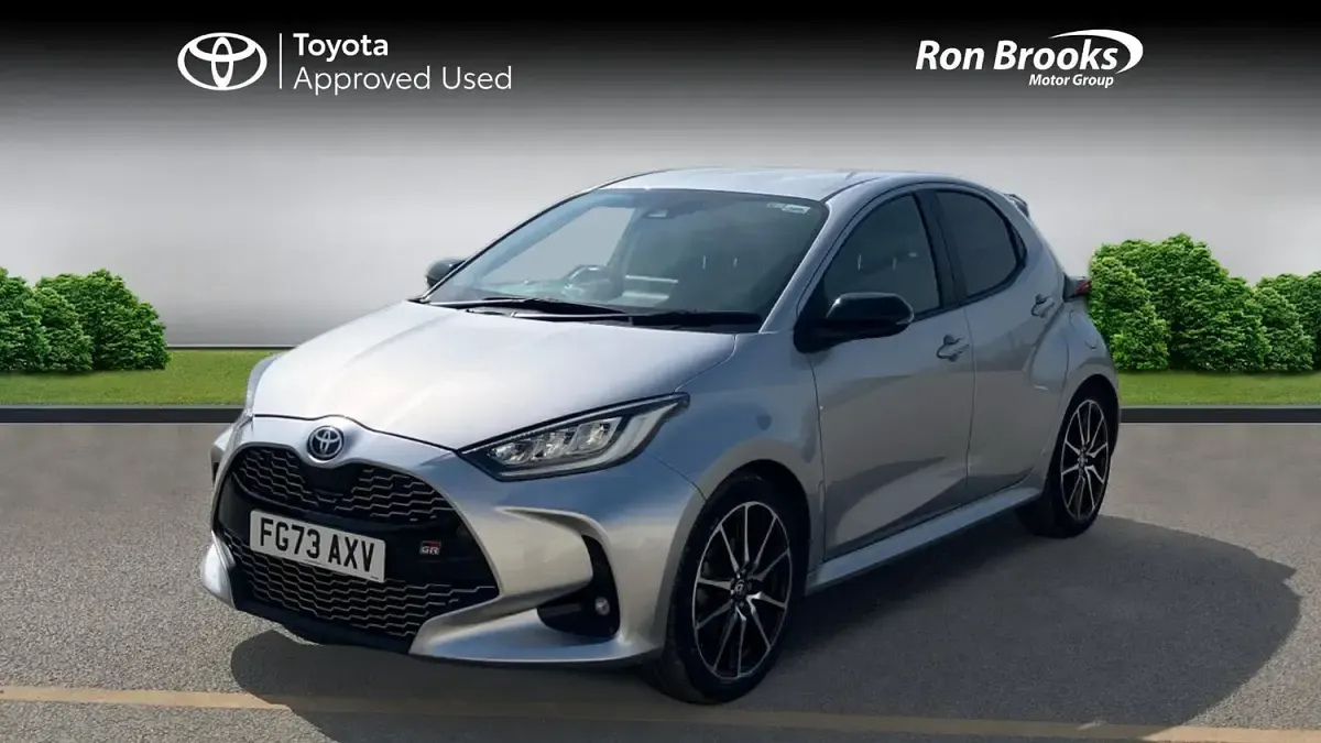 Used Toyota Yaris Hybrid Sport 2023 Silver Hatchback