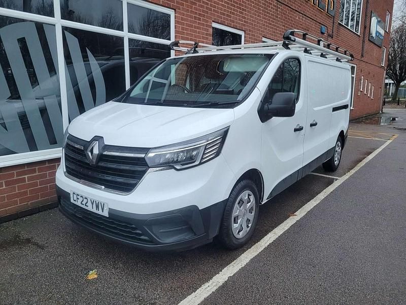 Begagnad Renault Trafic Business 2022 Vit Minibuss