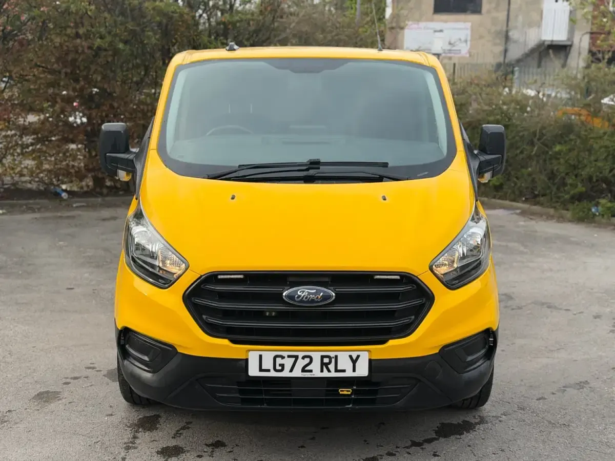 Begagnad Ford Transit Custom 130 HK (95 kW) 2022 Gul Van