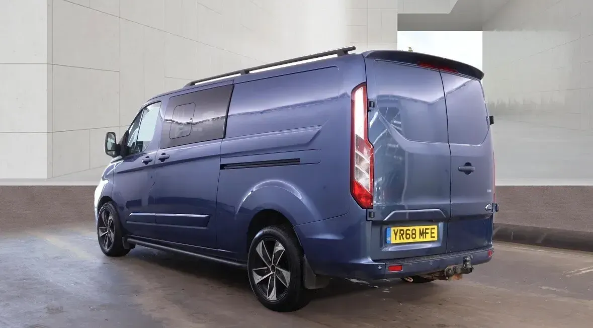 Used Ford Transit Custom Limited 130 HP (95 kW) 2018 Blue Van