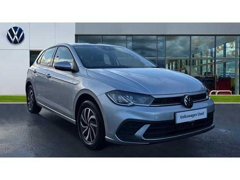 Used VW Polo Life 95 HP (69 kW) 2025 Reflex silver metallic Hatchback