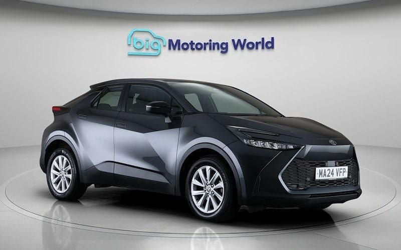 Used Toyota C-HR 140 HP (102 kW) 2026 SUV