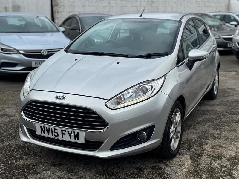 Used Ford Fiesta Zetec 2015 Silver Hatchback