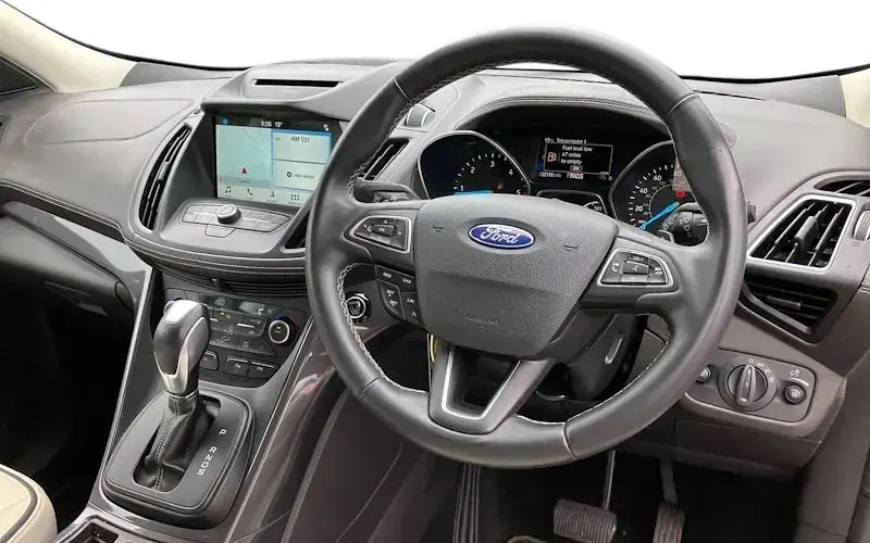 Used Ford Kuga Vignale 180 HP (132 kW) 2018 White SUV