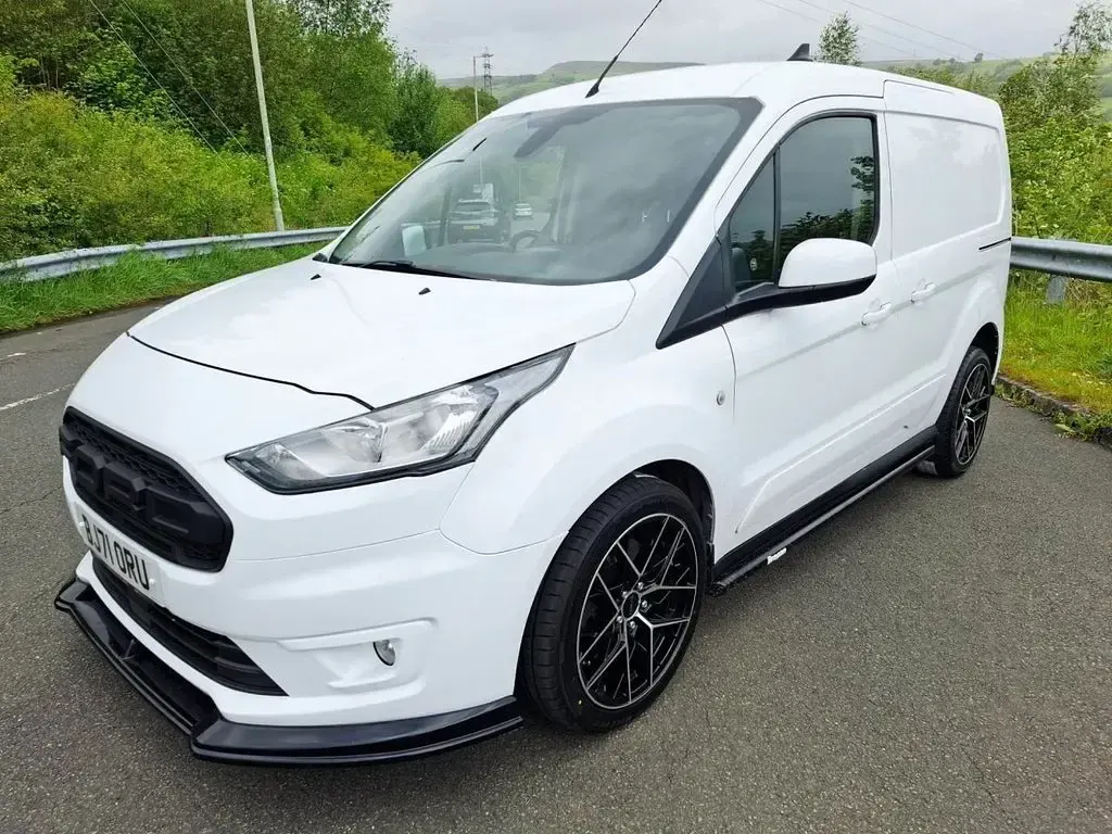 Used Ford Transit Connect Limited 120 HP (88 kW) 2021 White MPV