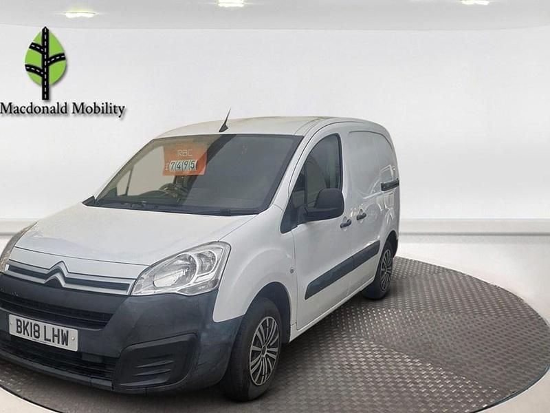 Used Citroën Berlingo 75 HP (55 kW) 2018 White MPV