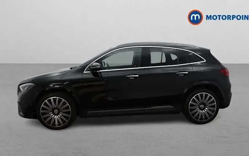 Usado Mercedes GLA200 AMG Line Premium Plus 150 HP (110 kW) 2026 SUV