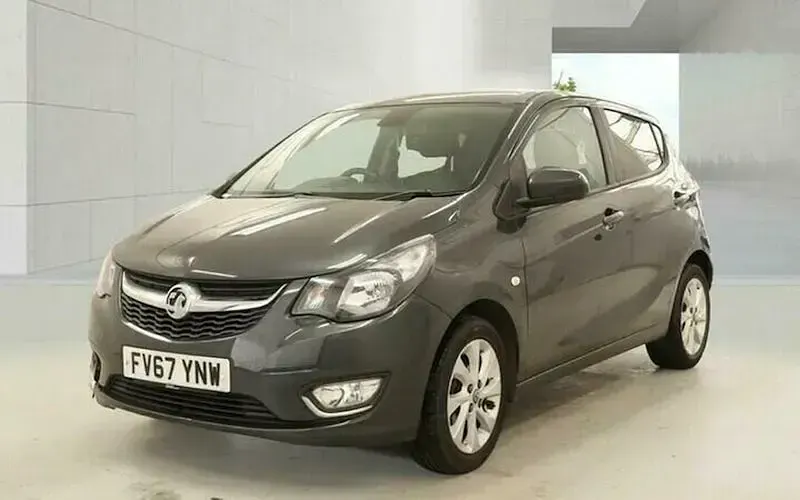 Second-hand Vauxhall Viva 75 CP (55 kW) 2017 Hatchback
