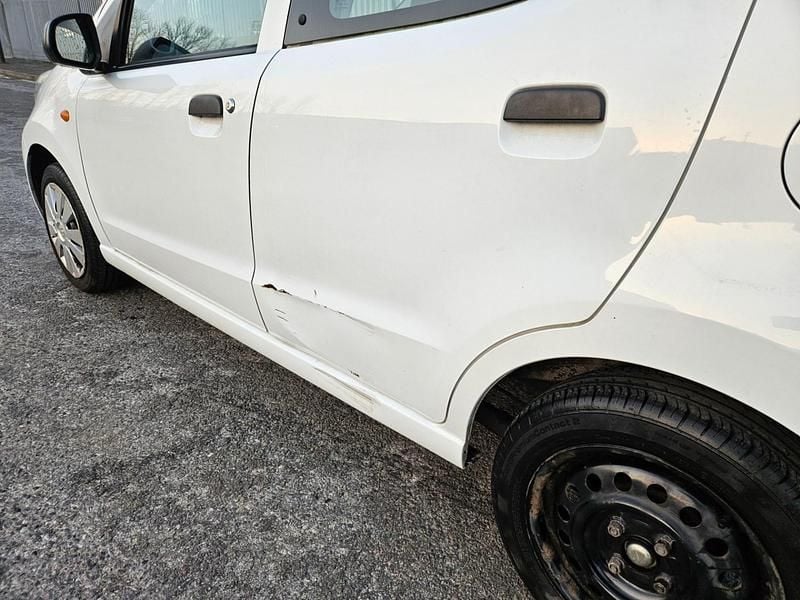 Used Suzuki Alto 2013 White Hatchback